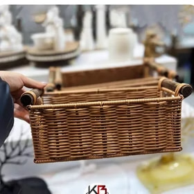 سبد حصیری مستطیل با طراحی ساده و کاربردی